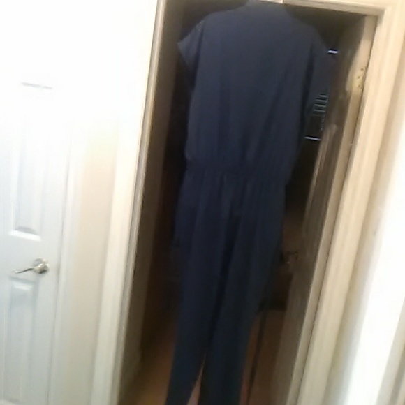 Lg navy jumpsuit pocket - Picture 5 of 6